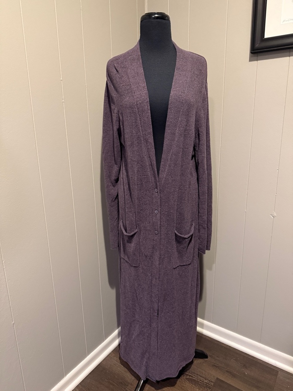 B40 Barefoot Dreams Women’s Large Long Plum Button-Front Maxi Cardigan